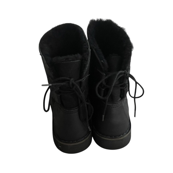 UGG Black Winter Boots with Fuzzy Lining - Picture 7 of 9